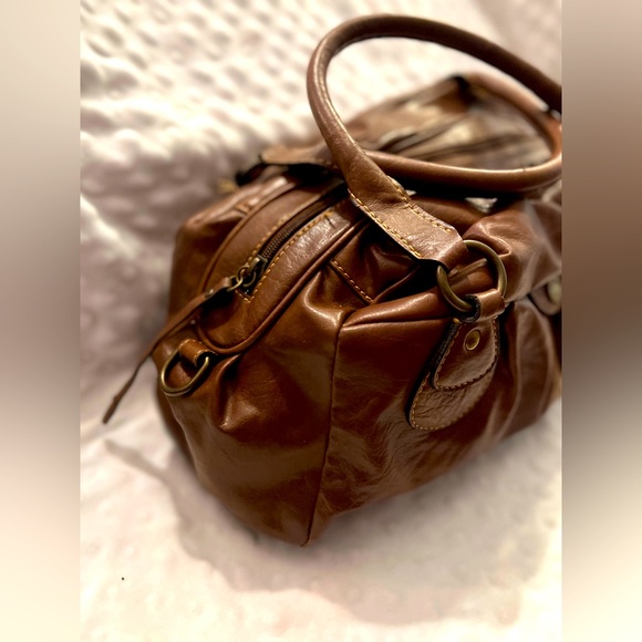 GUC- Axcess By Liz Claiborne Brown Shoulder Bag - Picture 9 of 9